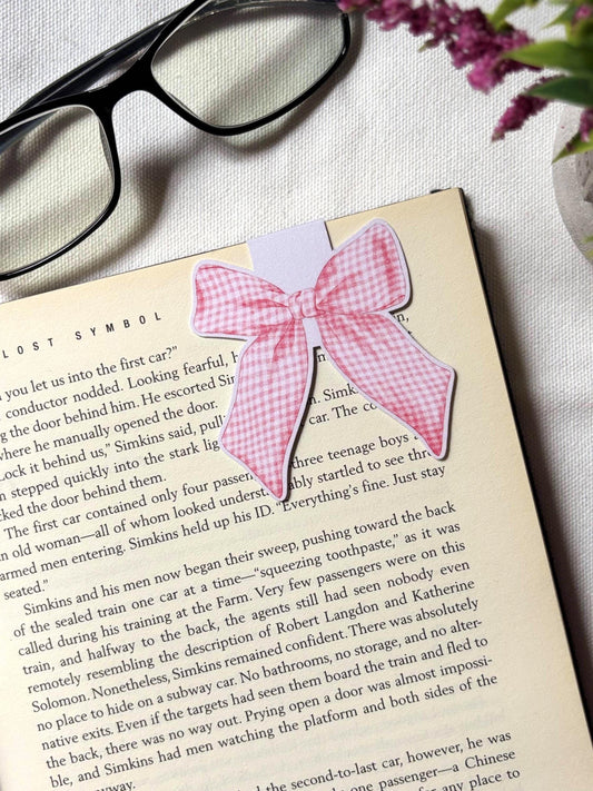 Gingham Bow Magnetic Bookmark
