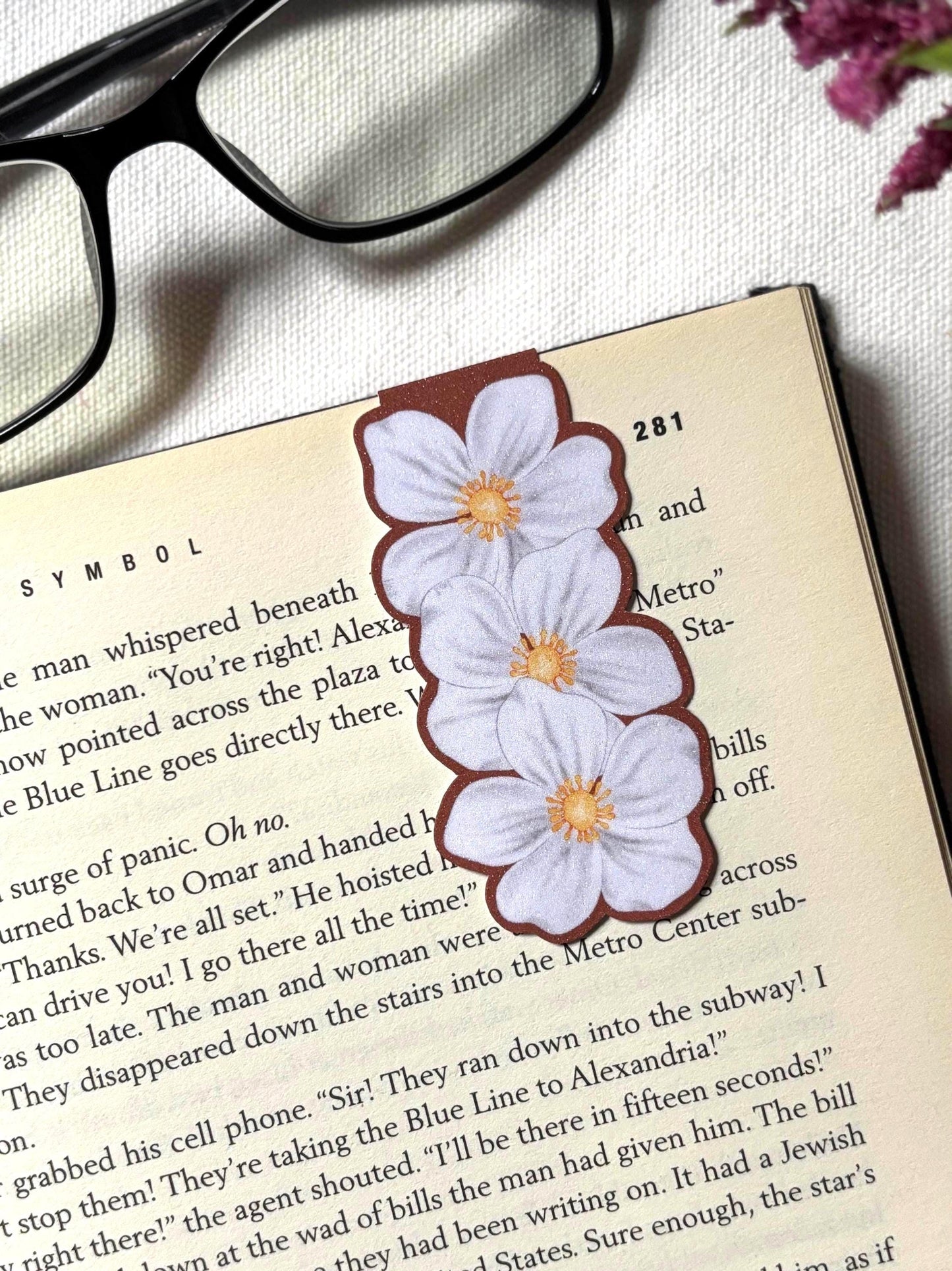 Daisies Magnetic Bookmark